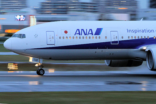 ANA B777-200（JA706A）