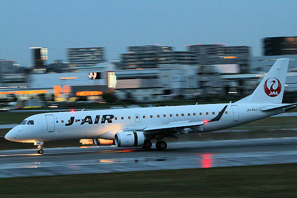J-AIR E190(JA246J）