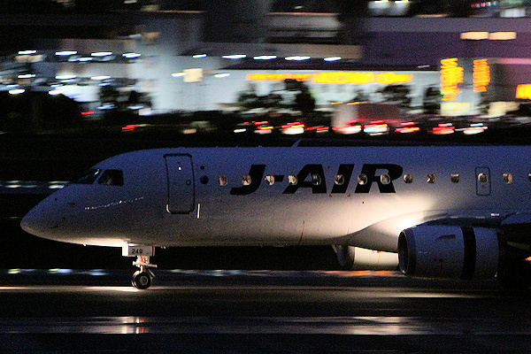 J-AIR E190(JA249J）