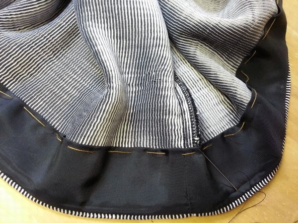 ワンピースの丈を長くする方法 裾に下駄を履かせる方法 豊中 セレクトショップネオのブログ 大人のリアルクローズ