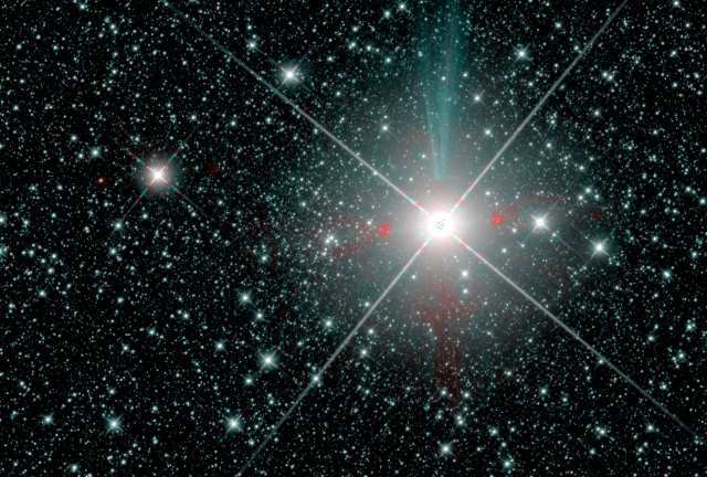 シリウス（画像中央やや右の輝星）と、新発見された散開星団「Gaia 1」