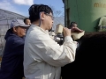 福島第一20km圏浪江町で牛のセシウム検査を行う高田純医師、2012年2月4日