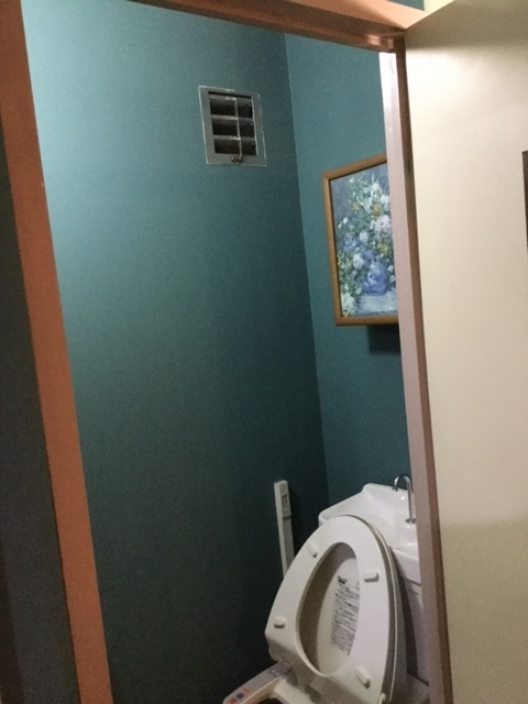 埼玉県所沢市　空き室分譲マンション３ＬＤＫ　全室：壁クロス張替え　トイレ　作業完了後　１