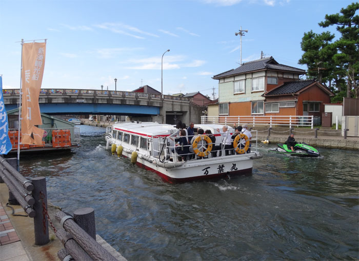 水路をゆく 第二運河 新湊観光船
